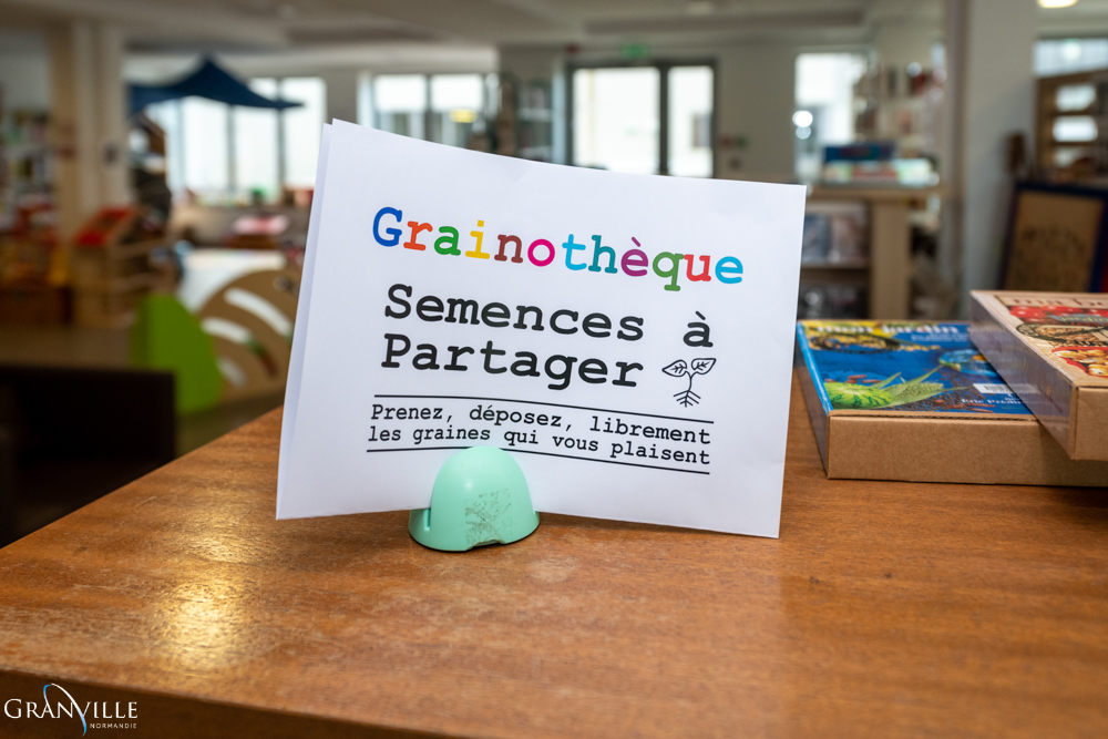 L’animathèque et la médiathèque lancent leur grainothèque.©Benoit.Croisy – Coll. Ville de Granville L'animathèque et la médiathèque lancent leur grainothèque.©Benoit.Croisy - Coll. Ville de Granville