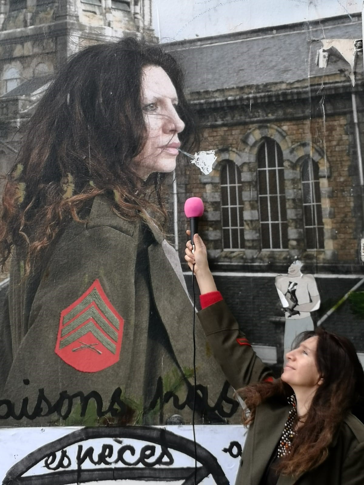 Virginie Chapdelaine et Rose Warda ont interrogé des hommes dans la rue dans le cadre d’une émission qui sera diffusée prochainement sur Le Bouquet Granvillais. ©DR